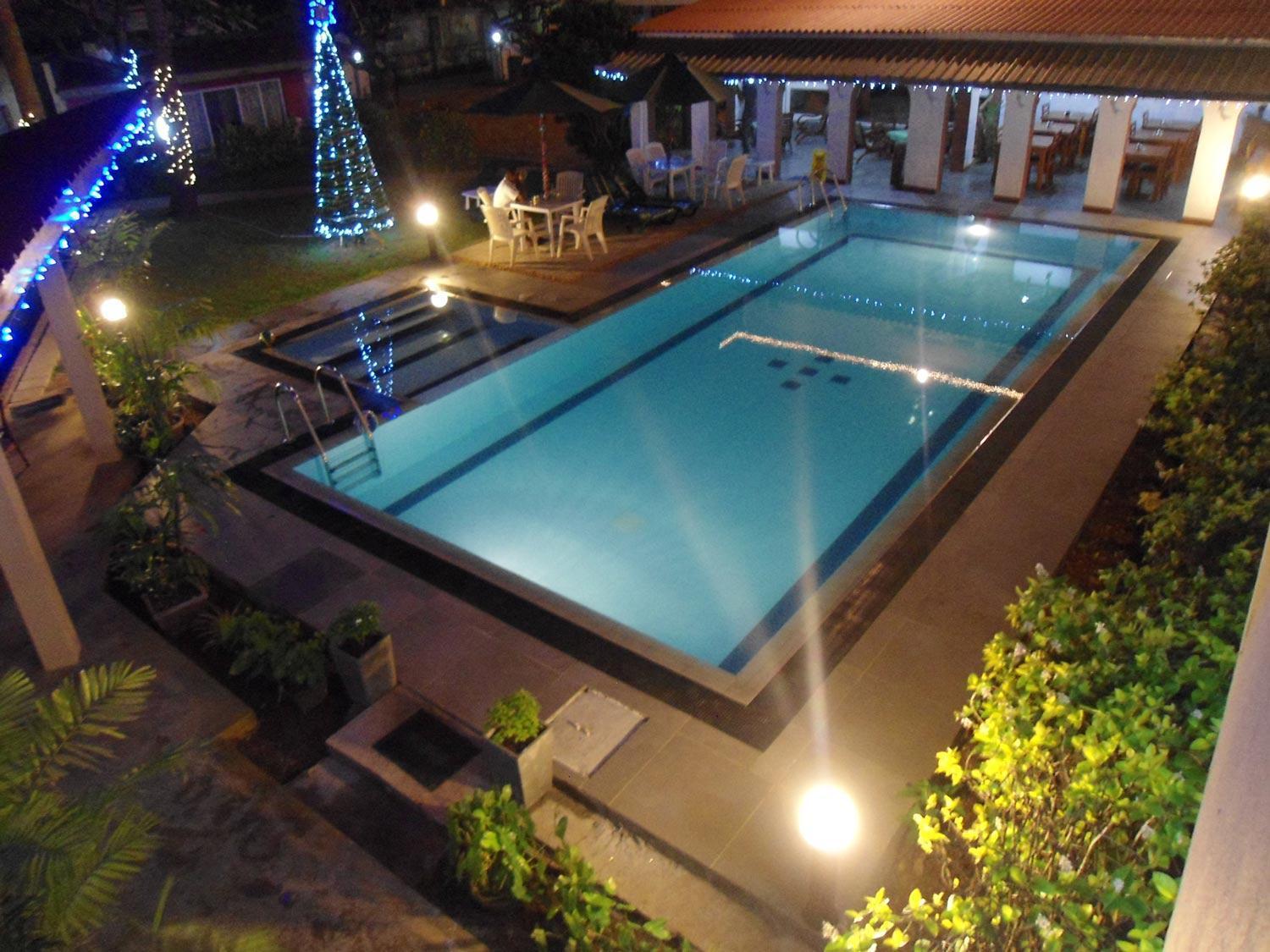 Ranveli Beach Hotel Dehiwala-Mount Lavinia Exterior foto