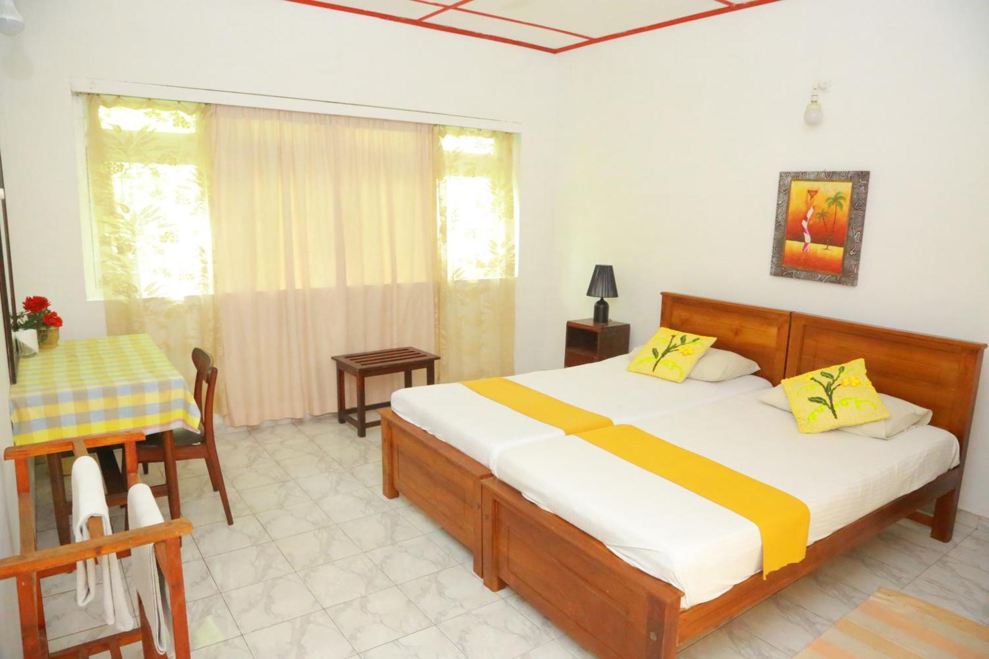 Ranveli Beach Hotel Dehiwala-Mount Lavinia Exterior foto