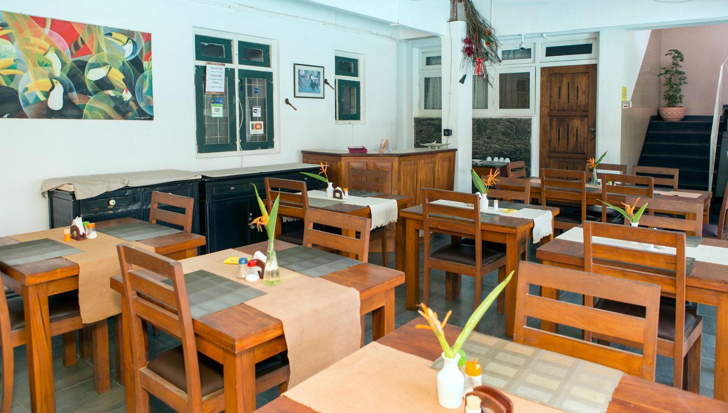 Ranveli Beach Hotel Dehiwala-Mount Lavinia Exterior foto
