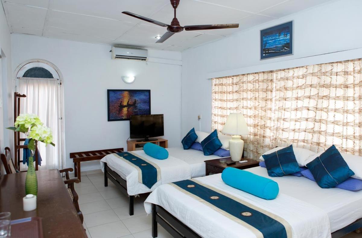 Ranveli Beach Hotel Dehiwala-Mount Lavinia Exterior foto