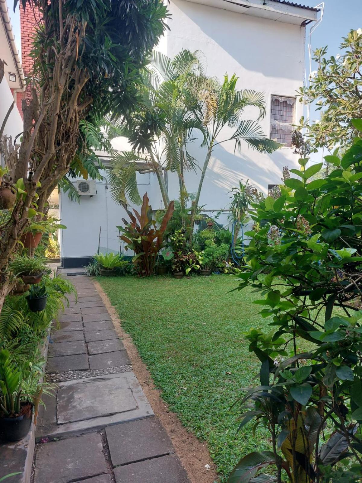 Ranveli Beach Hotel Dehiwala-Mount Lavinia Exterior foto